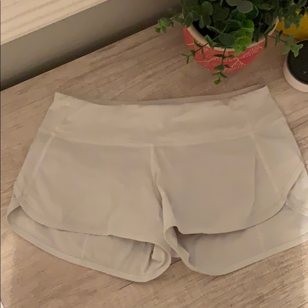 WHITE LULULEMON SPEED SHORTS VERY GOOD CONDITION!